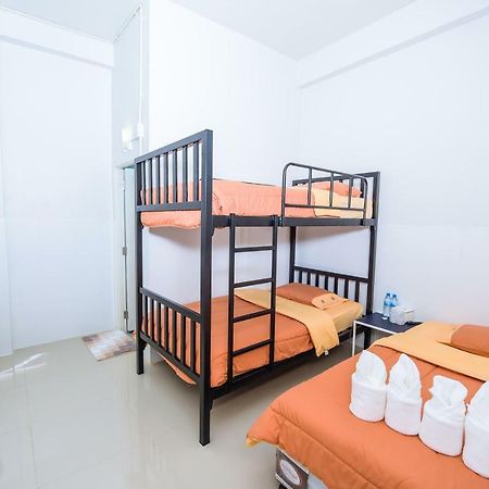 فندق Nadpob Mansion سوراثاني المظهر الخارجي الصورة