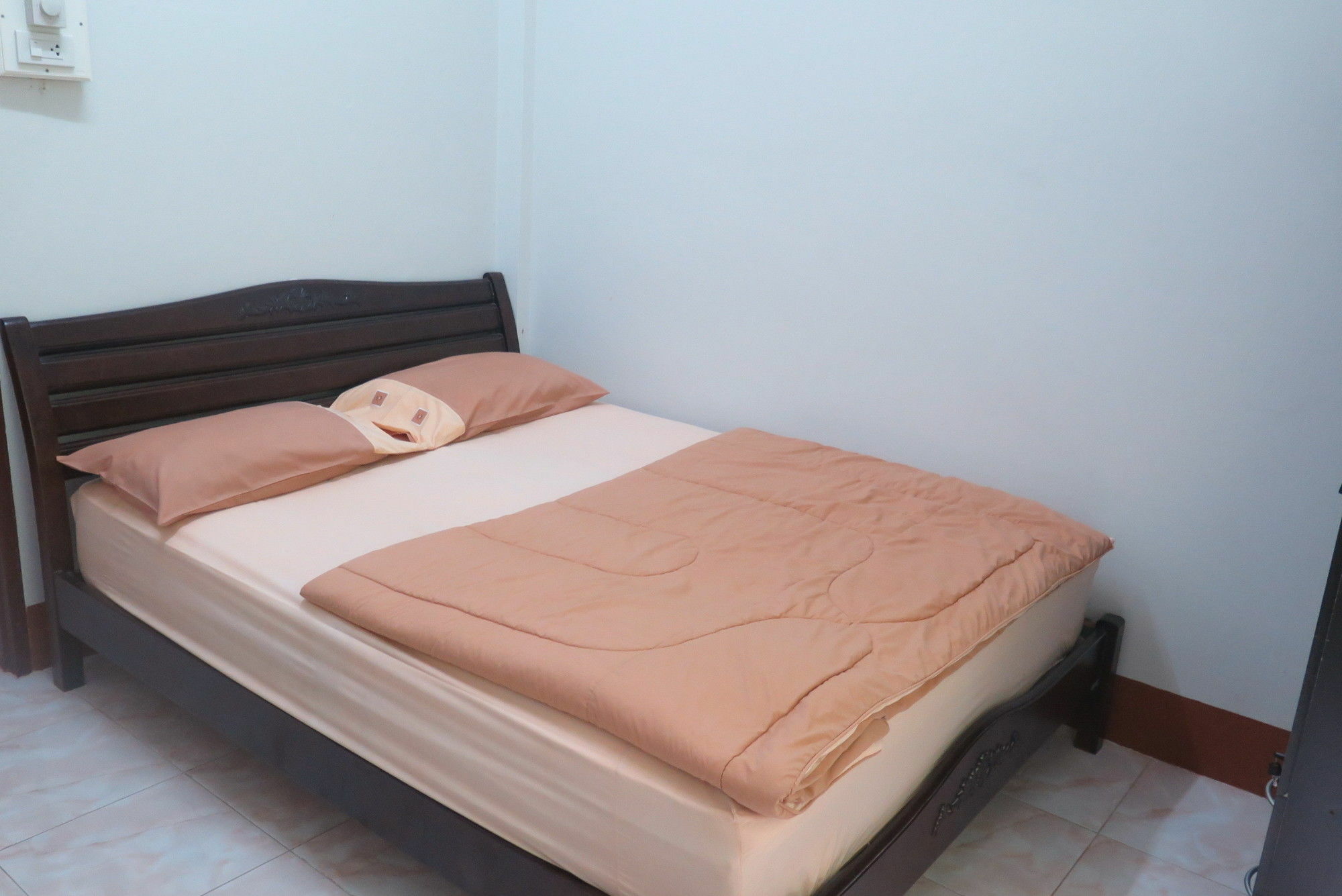 فندق Nadpob Mansion سوراثاني المظهر الخارجي الصورة