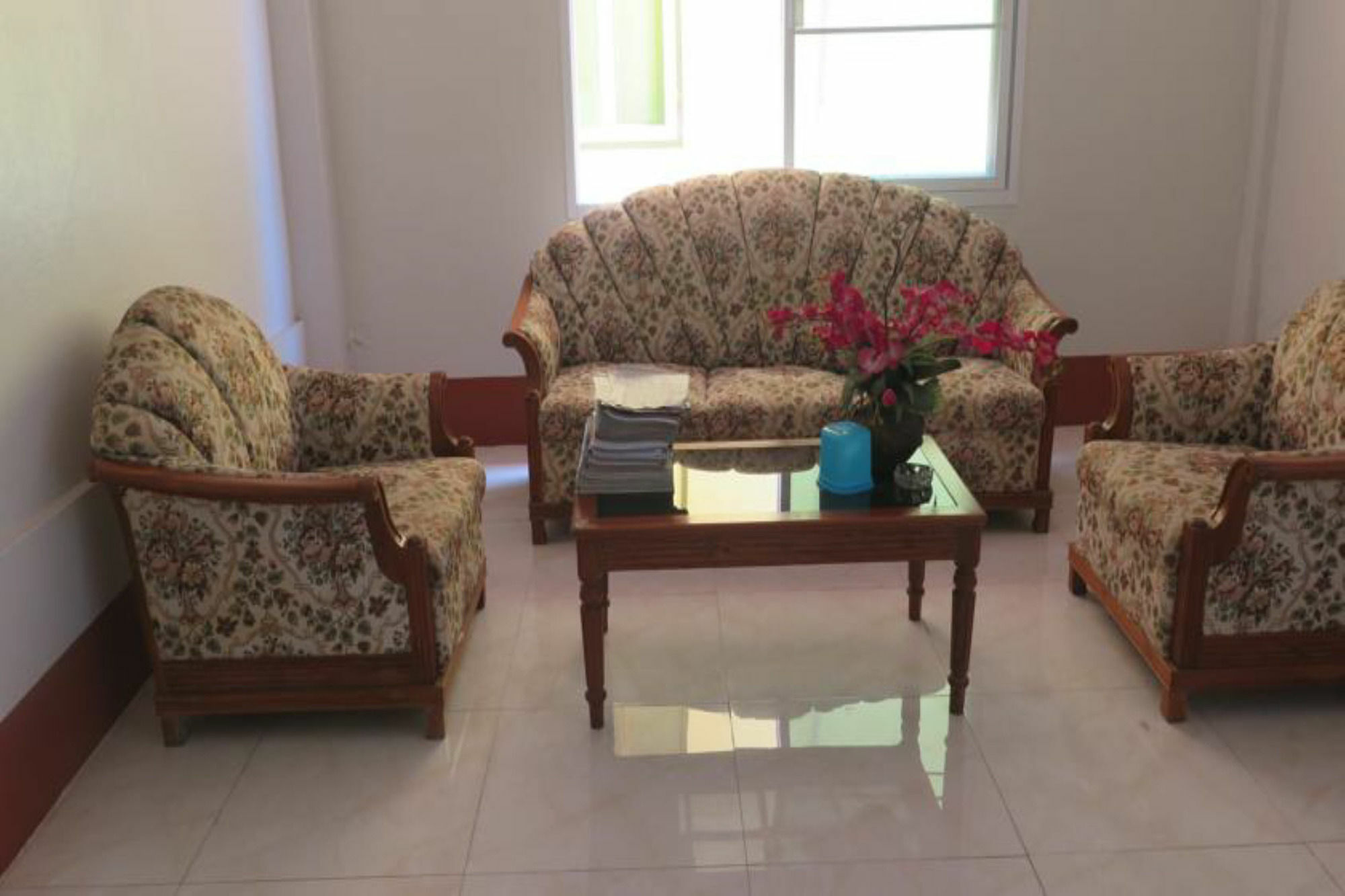 فندق Nadpob Mansion سوراثاني المظهر الخارجي الصورة
